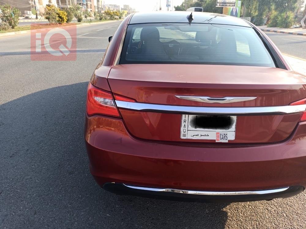 کرایسلەر 200